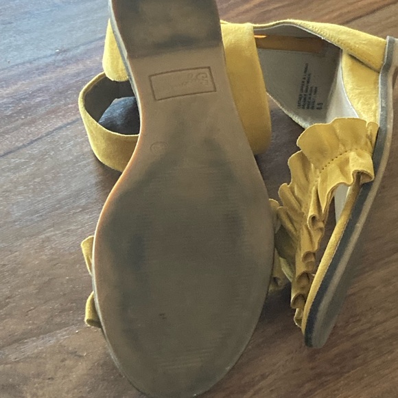 Seychelles sunny yellow suede sandals - Picture 3 of 6